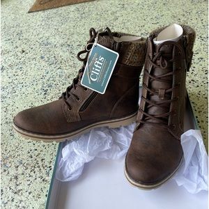 Cliffs brown combat boots. Size 8 New never usd